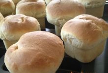 Muffins de Pan con Grasa de Pato y Mantequilla Salada