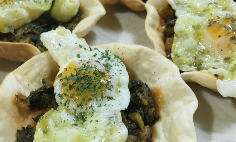Tartaletas Rellenas de Acelgas y Huevo de Codorniz