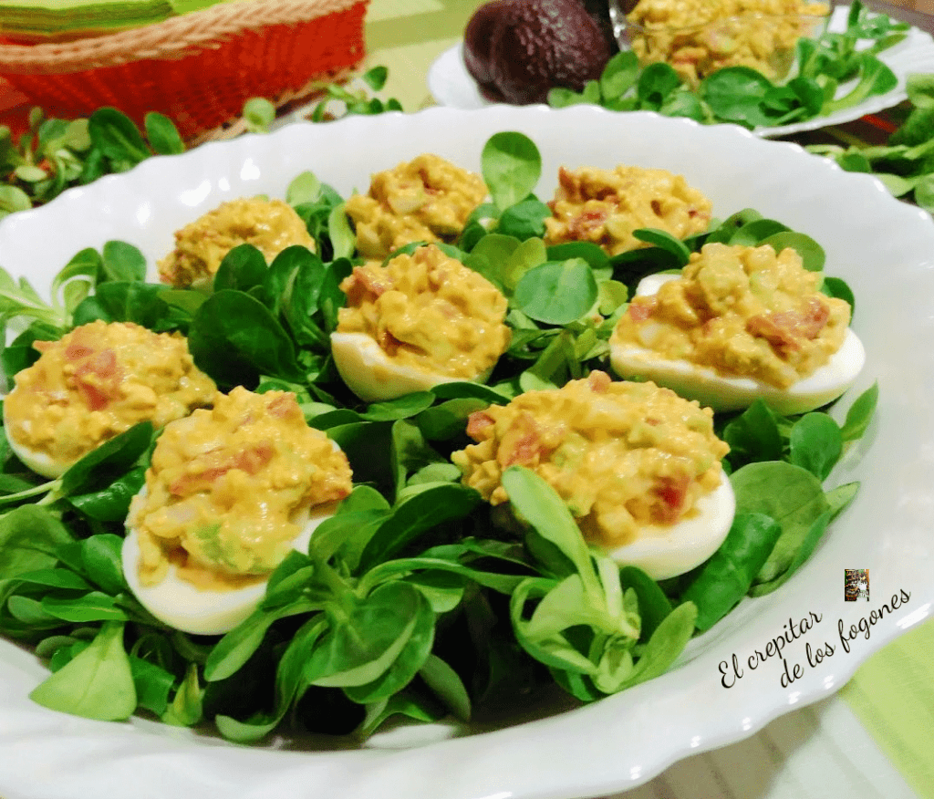 Huevos Rellenos de Aguacate Huevos Rellenos de Aguacate