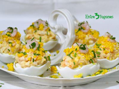 Receta Huevos Rellenos de Gambas y Surimi