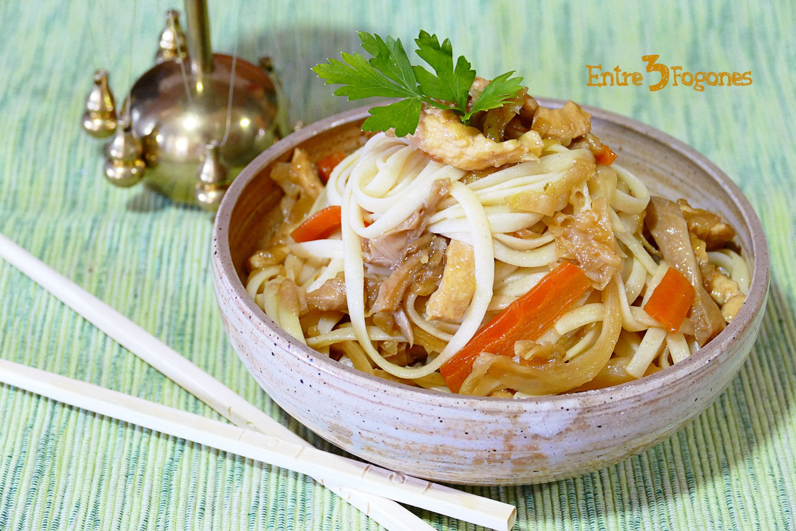 Receta Tallarines Chinos con Pollo y Verdura