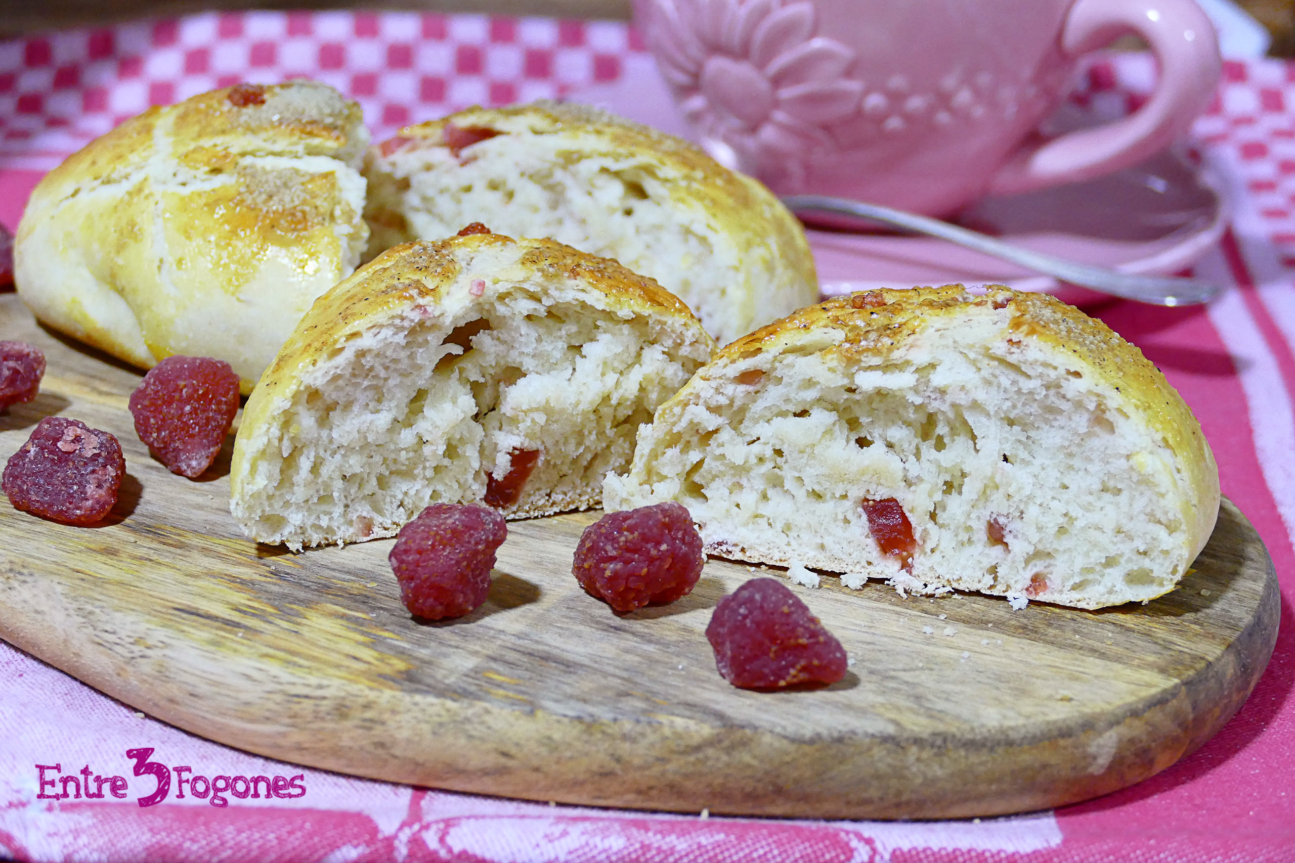 Receta Panecillos de Leche con Fresas Deshidratadas