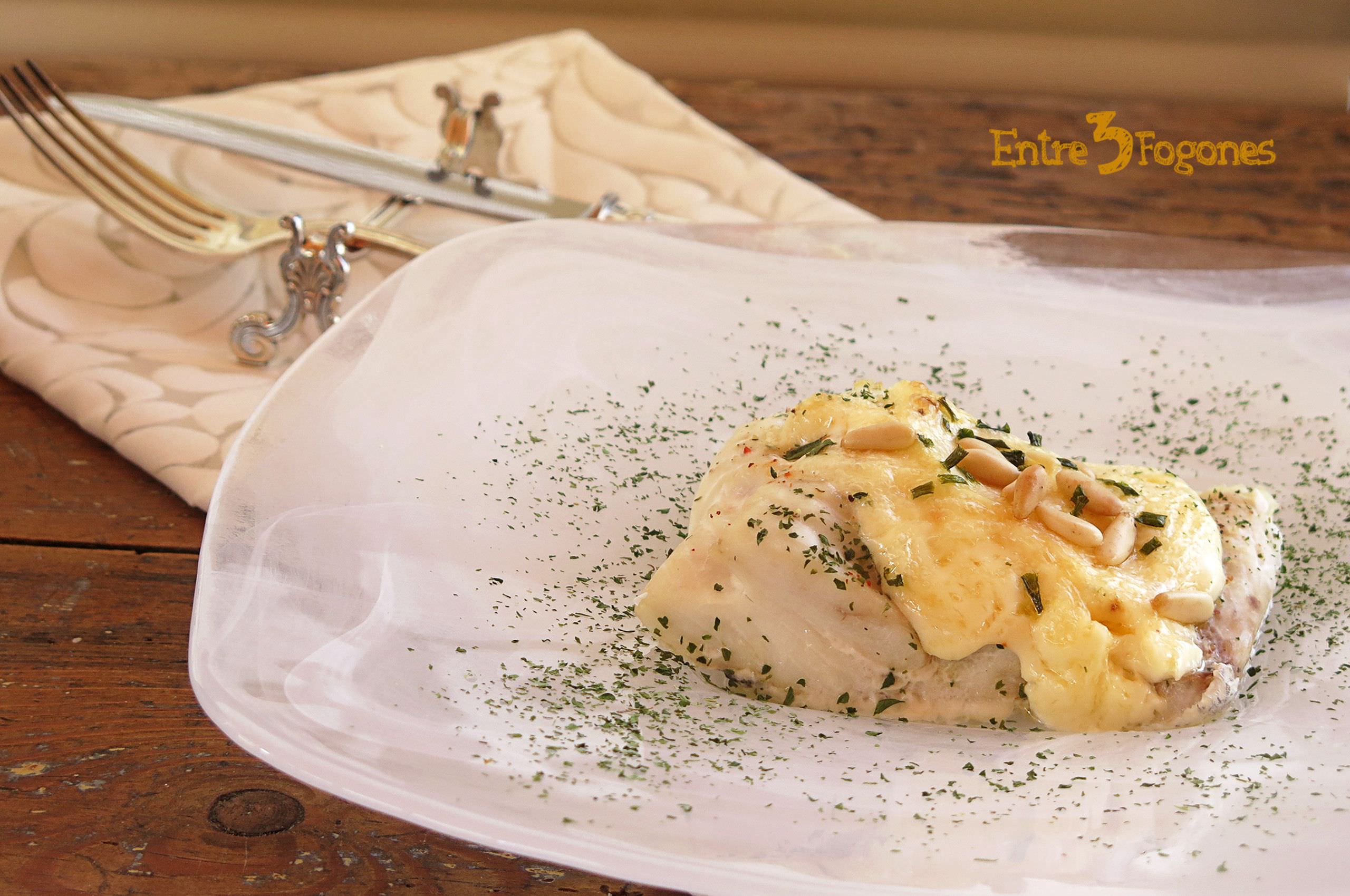 Merluza al Horno Gratinada con Mayonesa de Ajo Merluza al Horno Gratinada con Mayonesa de Ajo