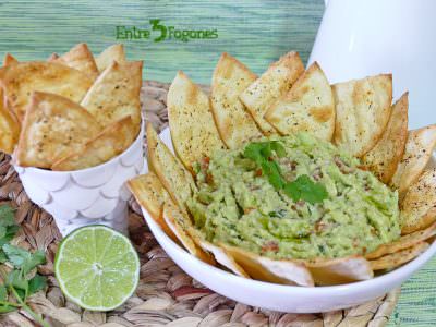 Guacamole Casero con Nachos Caseros Guacamole Casero con Nachos Caseros