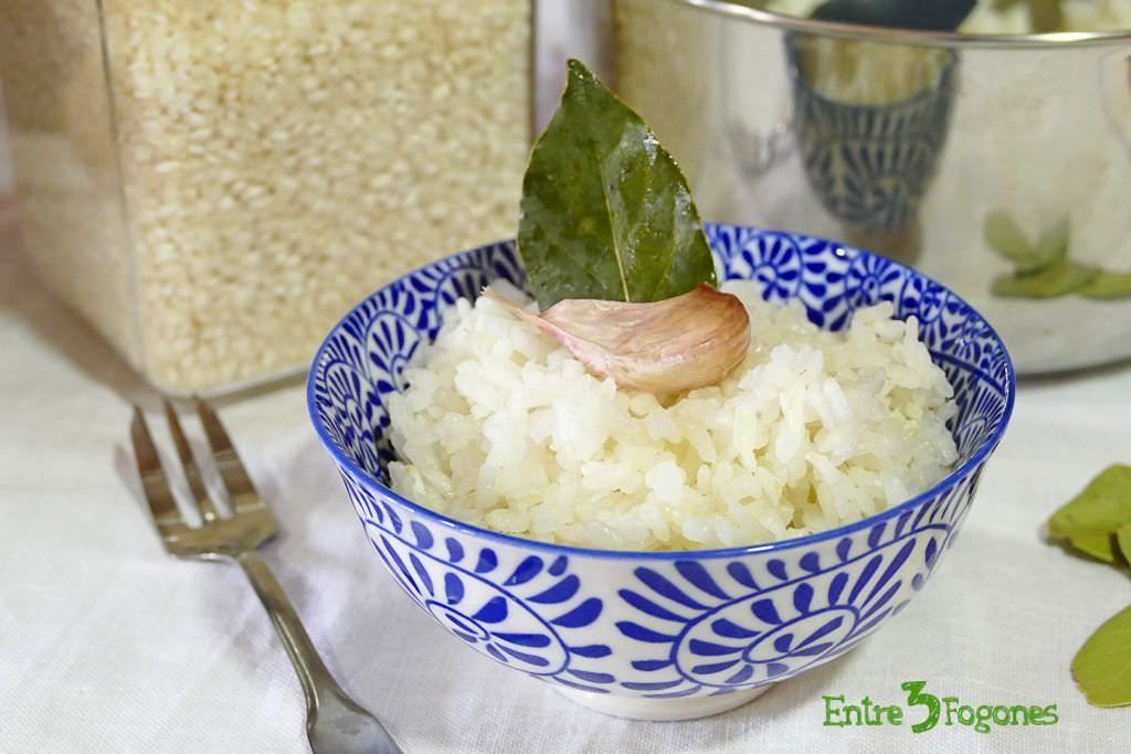 Arroz Blanco con Ajo y Laurel CookExpert