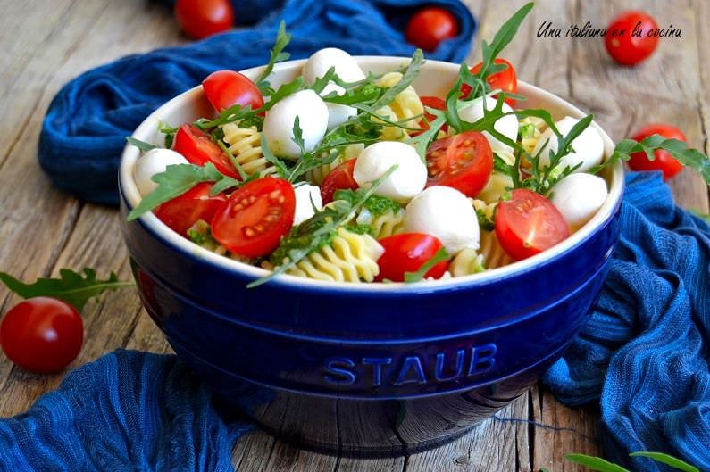 Ensalada de Pasta y Pesto de Rúcula Ensalada de Pasta y Pesto de Rúcula
