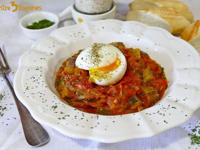 Pisto Manchego con Huevo Mollet Pisto Manchego con Huevo Mollet