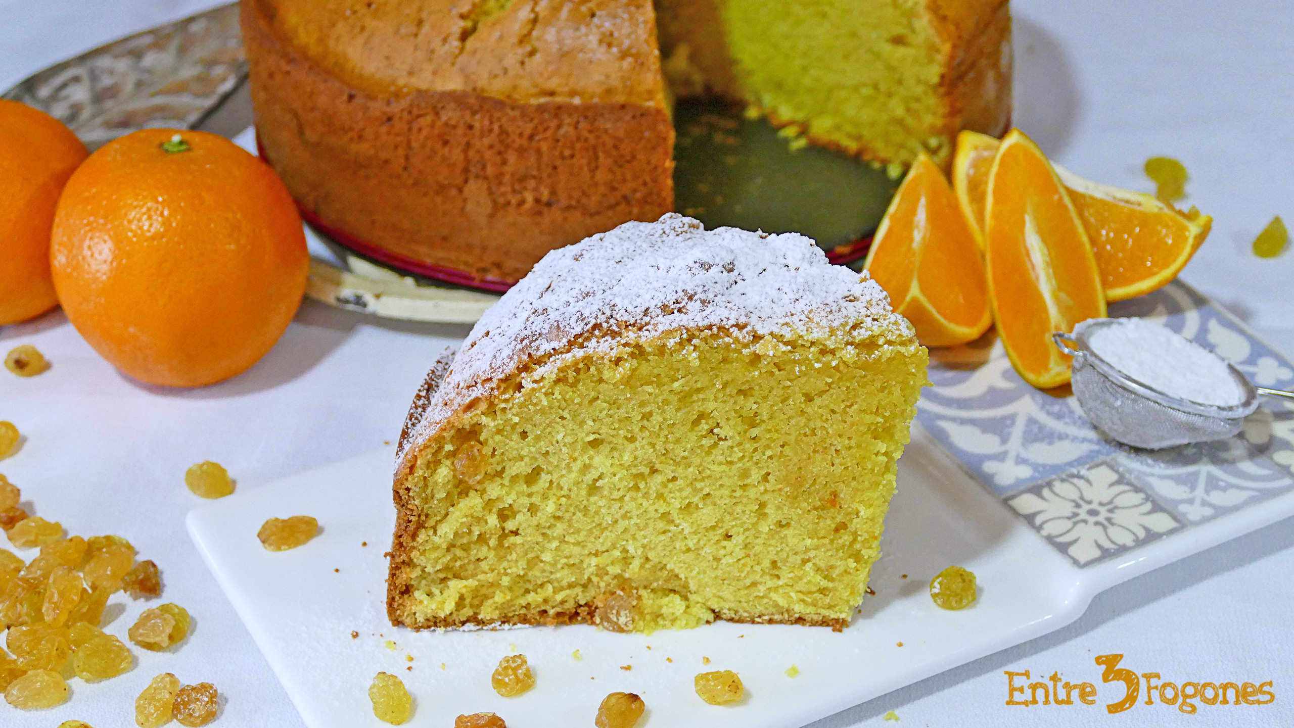 Bizcocho con Zumo de Naranja y Pasas