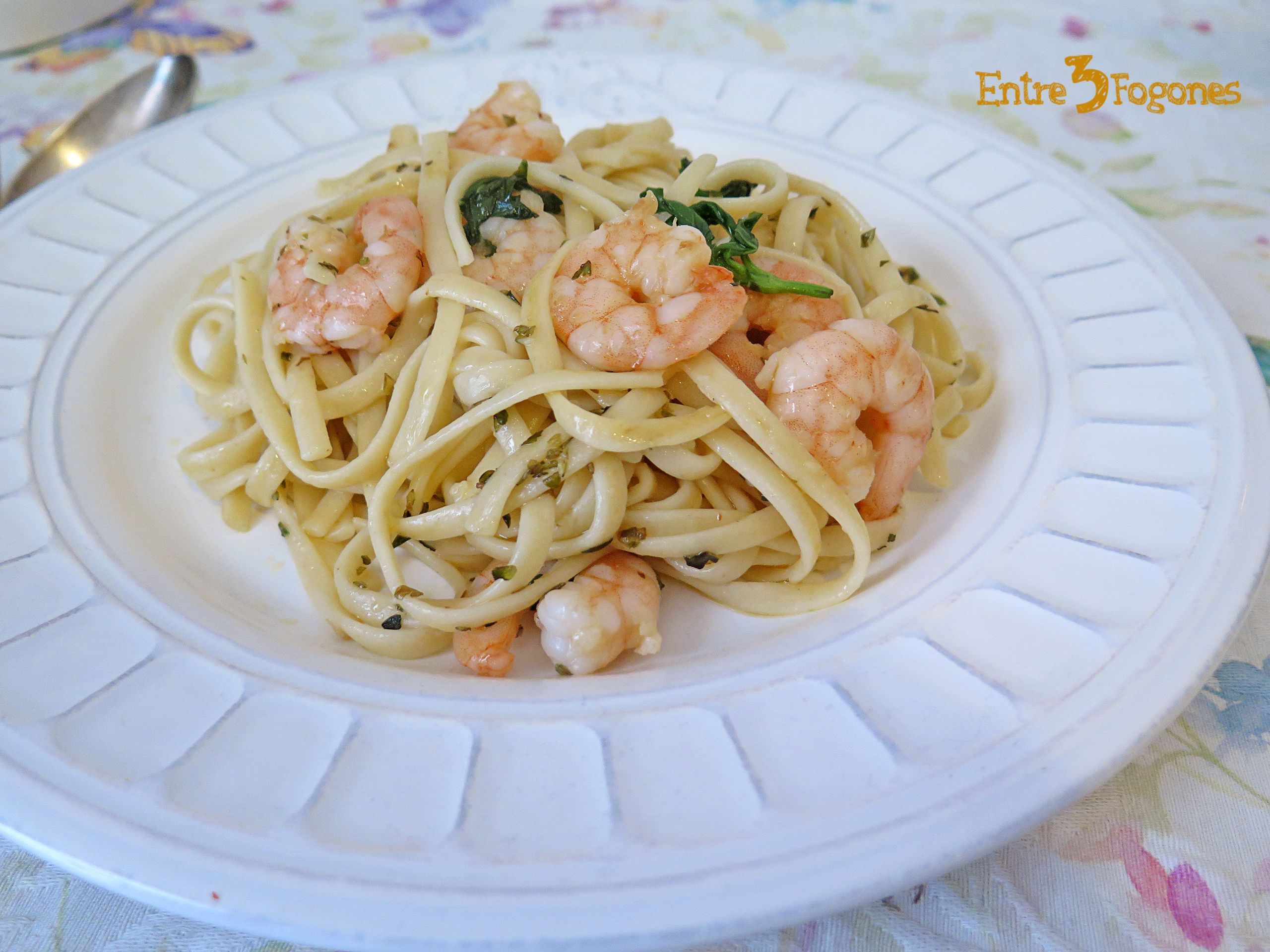 Tallarines con Langostinos y Albahaca