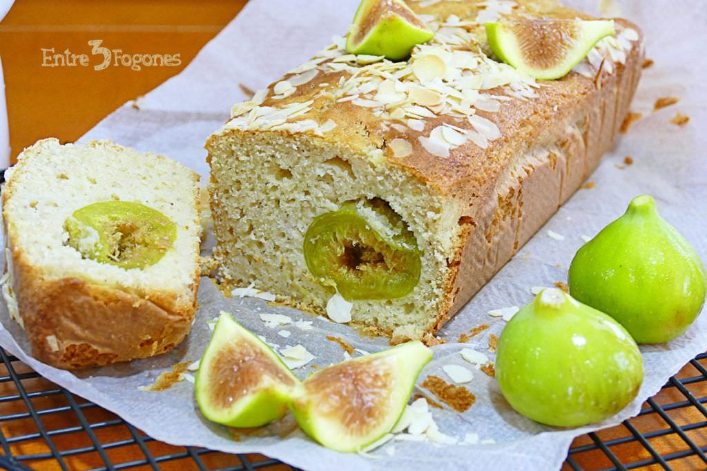 Bizcocho de Higos Frescos y Almendras Bizcocho de Higos Frescos y Almendras