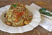 Fideos Chinos con Verduras y Pollo