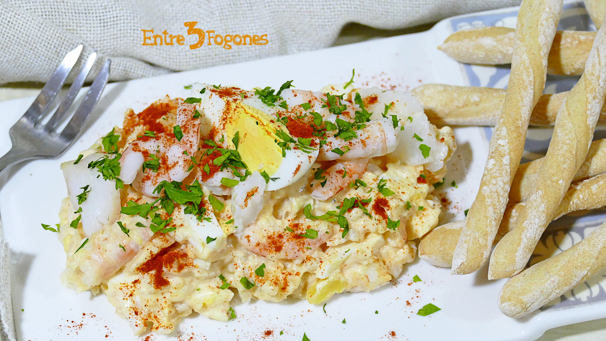 Ensaladilla de Merluza y Gambas con Huevo y Patata