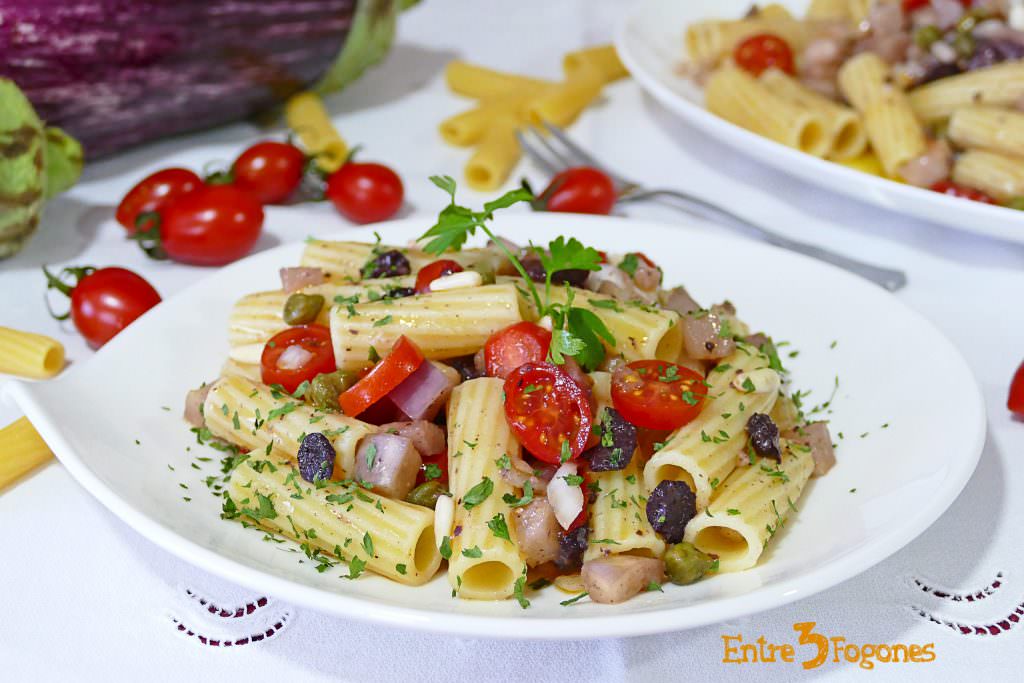 Ensalada de Pasta con Berenjena y Tomate Cherry
