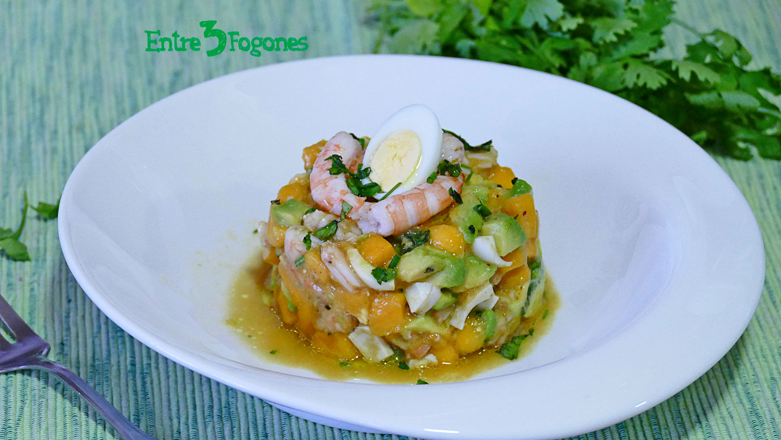 Timbal de Gambas con Aguacate Timbal de Gambas con Aguacate