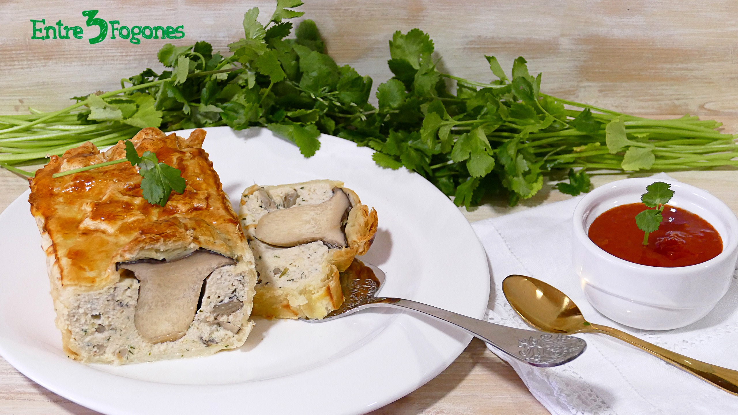 Pastel de Hojaldre de Pescado y Setas