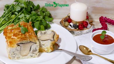 Pastel de Hojaldre Relleno de Pescado y Setas
