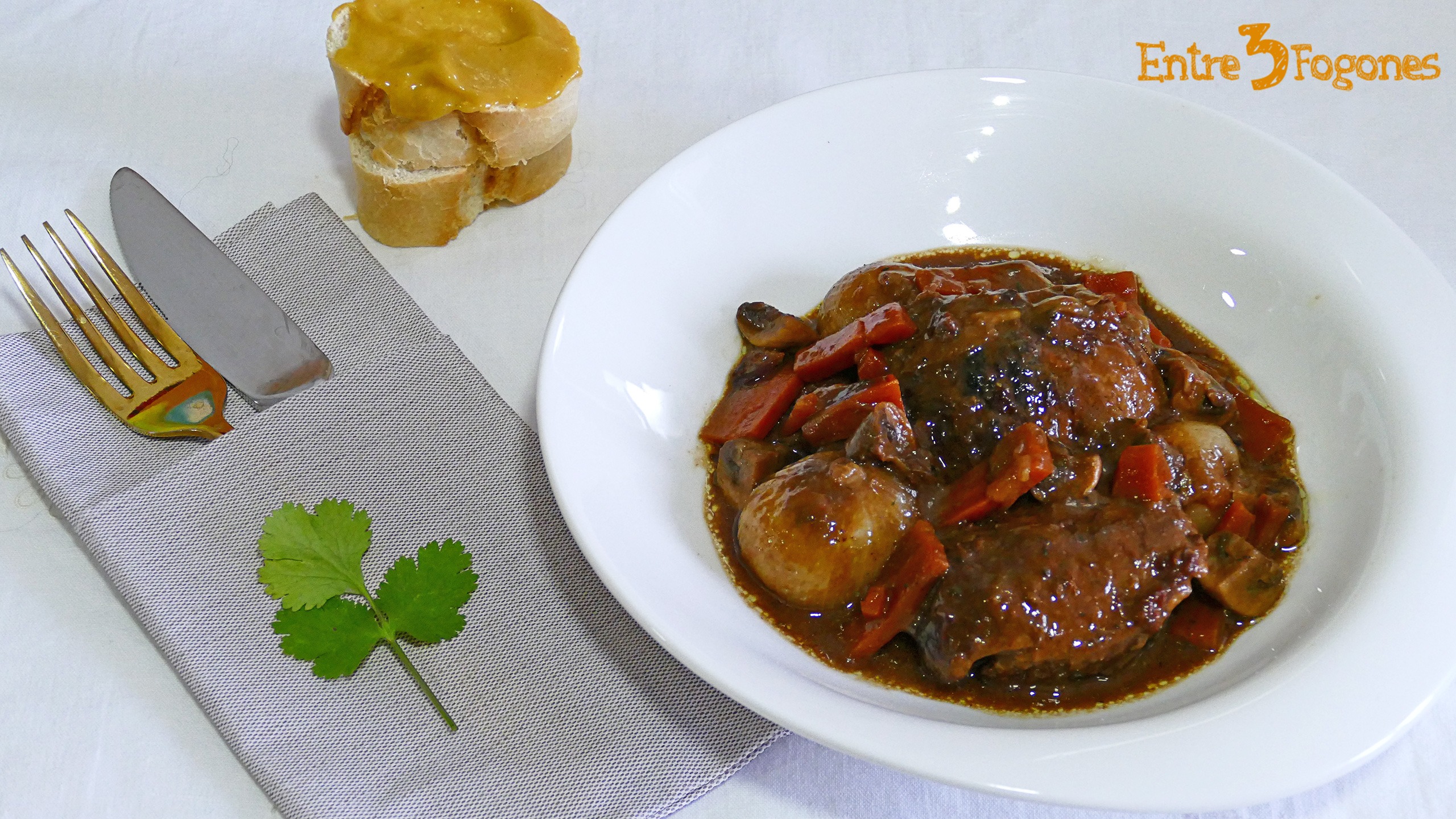 Carrilleras de Cerdo al Horno en Salsa Carrilleras de Cerdo al Horno en Salsa