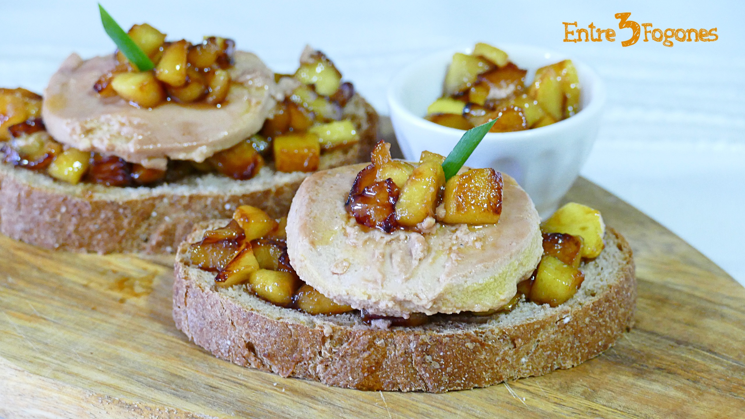 Tosta Caliente de Foie y Manzana