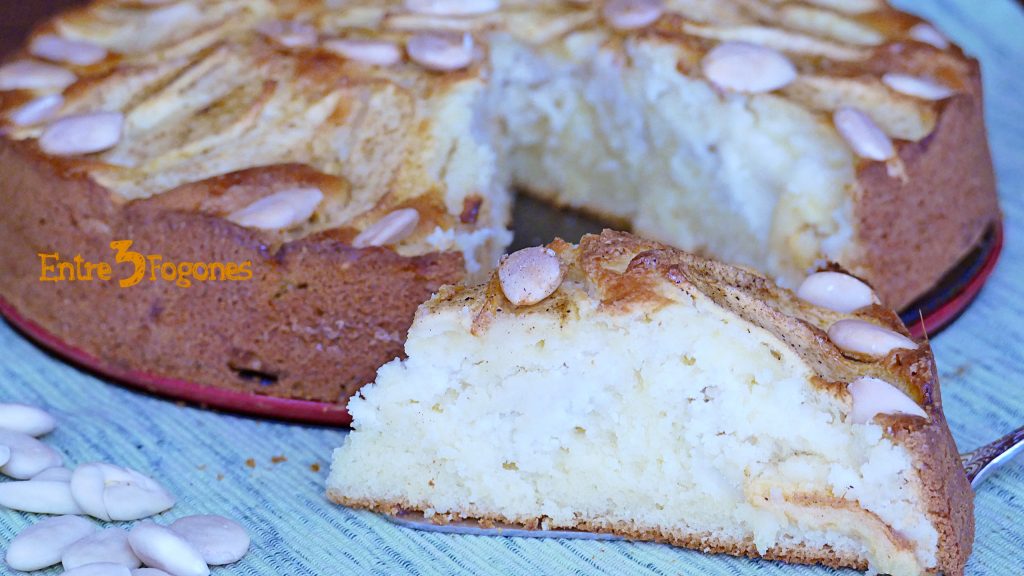 Bizcocho De Manzana Con Crema De Almendras