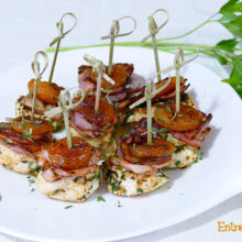 Pinchos de Pollo con Bacon y Orejón de Albaricoque