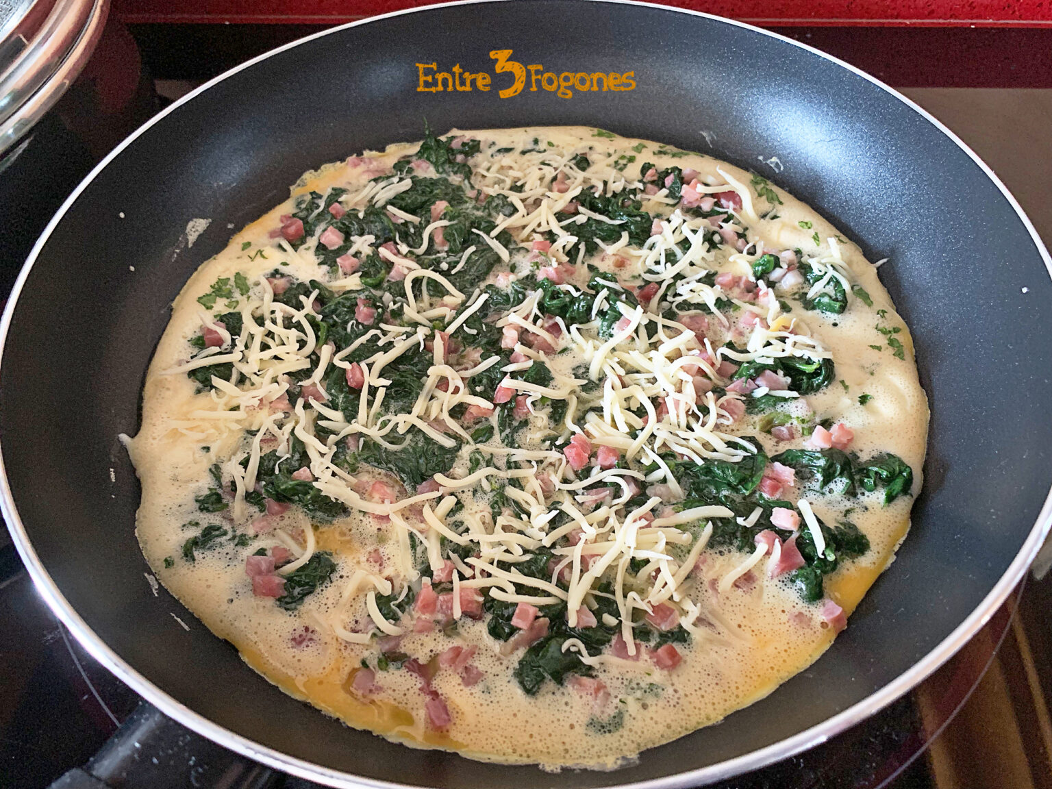 Tortilla Vaga de Espinacas con Jamón Serrano y Queso