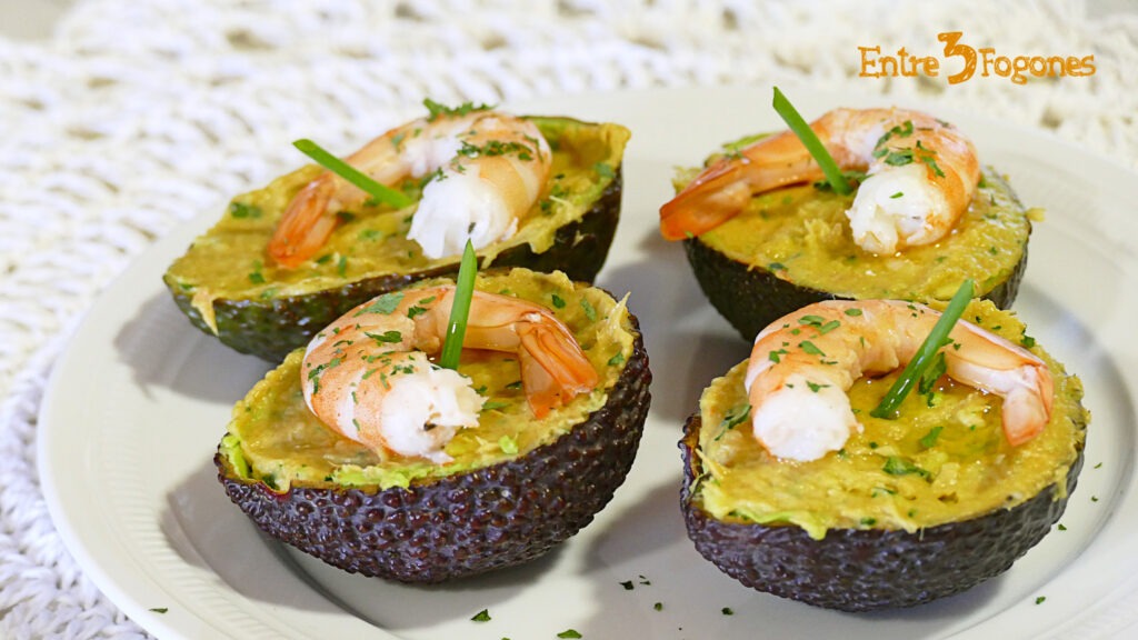 Aguacates Rellenos de Gambas