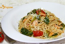 Espaguetis Integrales con Espinacas y Tomates Cherry