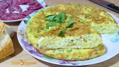 Tortilla de Patatas con Cebolla y Perejil
