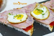 Tostas de Jamón York con Mermelada de Pimiento Rojo y Huevo de Codorniz