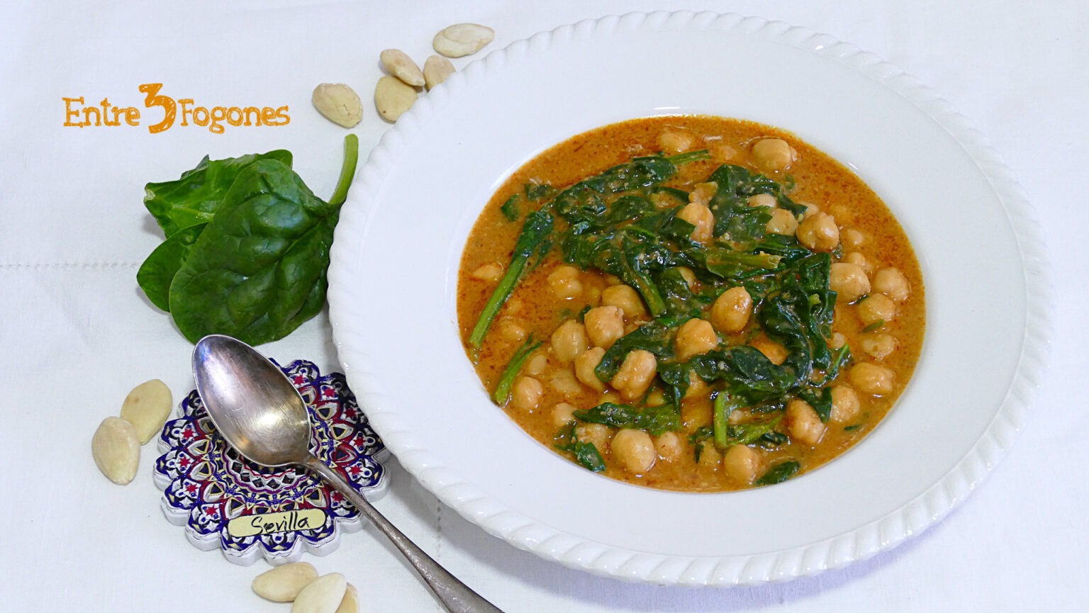 Espinacas con Garbanzos a la Andaluza
