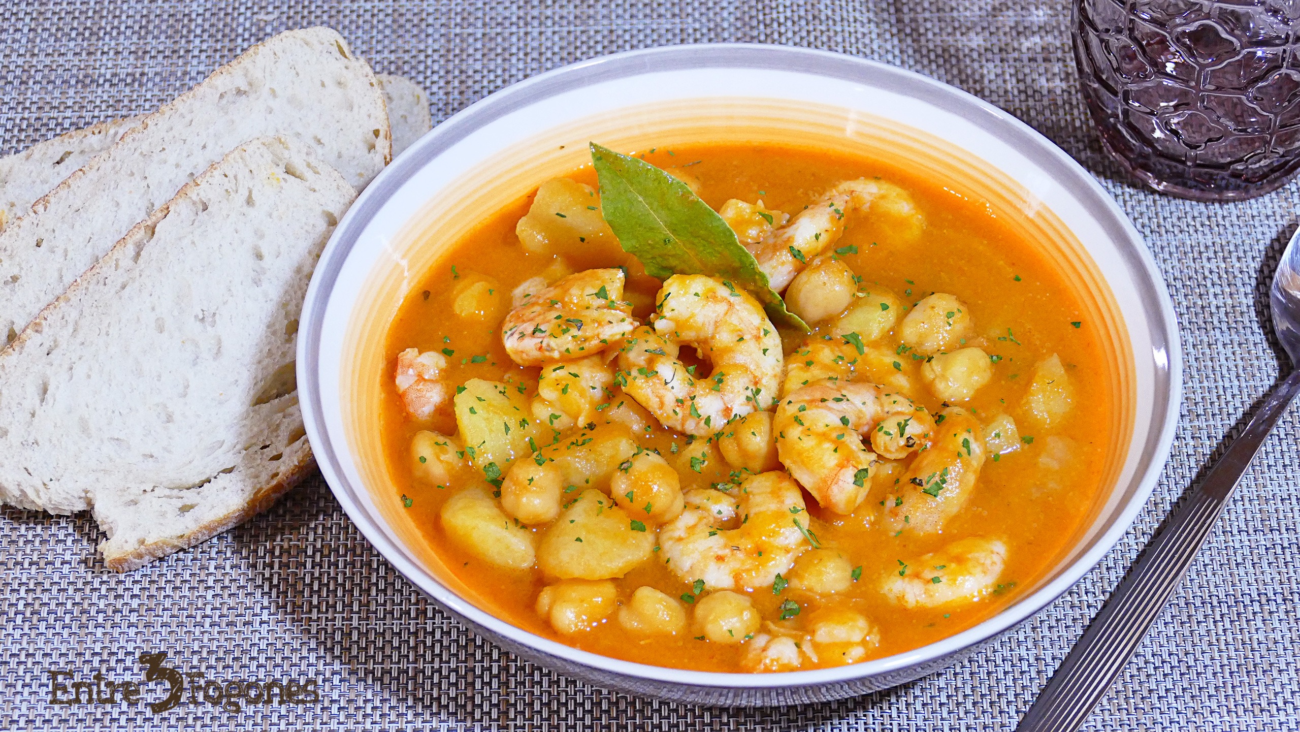 Garbanzos con Langostinos Garbanzos con Langostinos