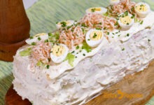 Pastel Frío de Atún y Palitos de Cangrejo con Pan de Molde