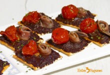 Canapés de Anchoas con Tomate Cherry Marinado y Tapenade