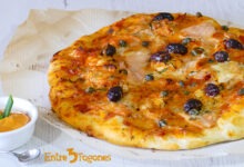 Pizza de Salmón Ahumado y Gambas al Mojo Picón