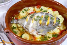 Gallo Pedro al Horno con Patatas Panaderas
