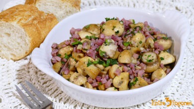 Champiñones al Ajillo con Jamón Serrano
