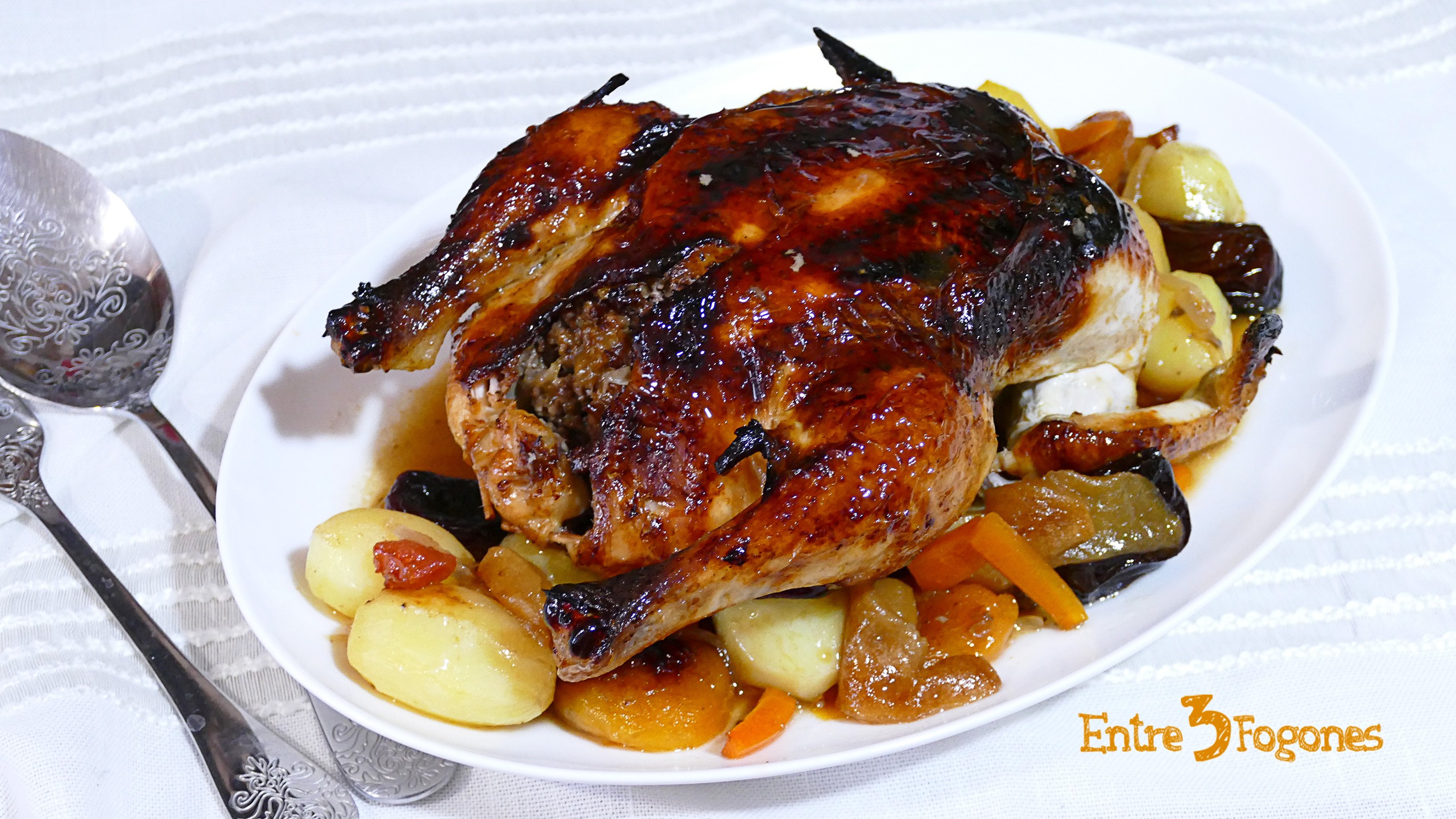 Pollo Entero en Adobo y Relleno al Horno