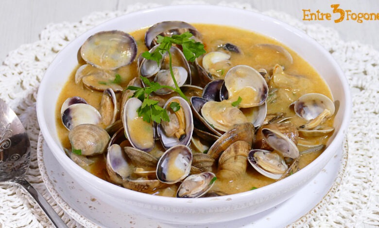 Almejas con Chirlas a la Marinera