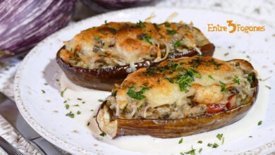 Berenjenas Rellenas de Verdura y Setas con Gambas y Bechamel