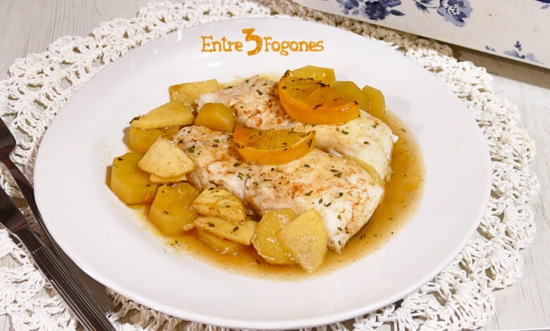 Merluza al Horno con Patatas y Manzana a la Sidra