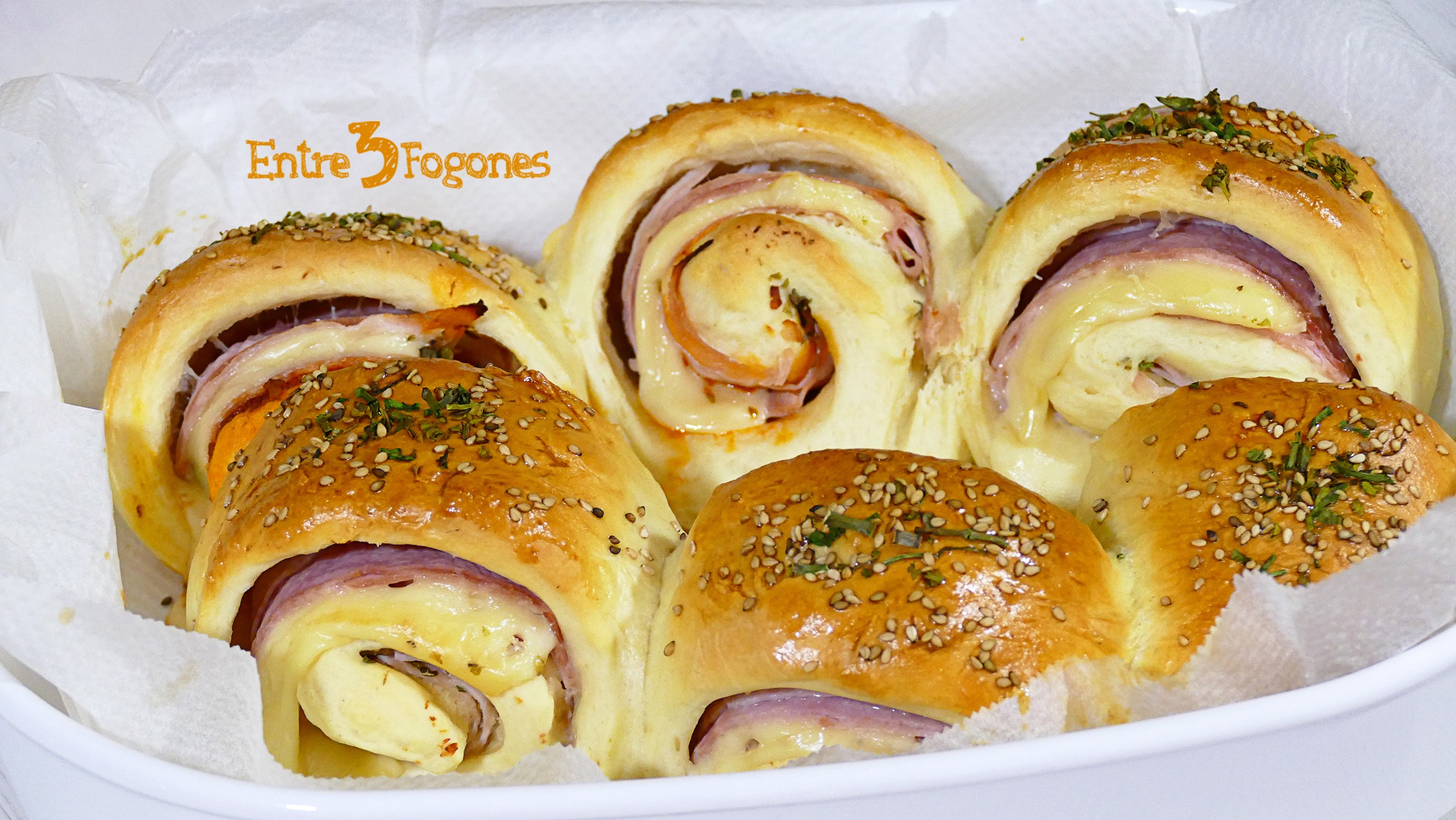Brioches Caseros Rellenos de Jamón y Queso Brioches Caseros Rellenos de Jamón y Queso