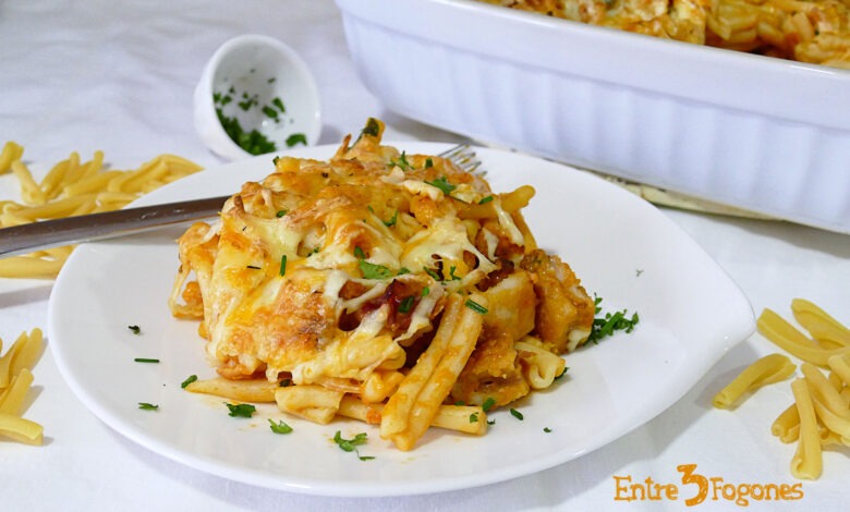 Pasta con Verduras y Pollo Crujiente