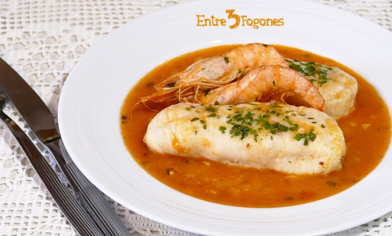 Lomos de Merluza en Salsa con Gambas