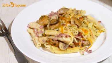 Pasta con Champiñones y Bechamel Gratinada con Queso