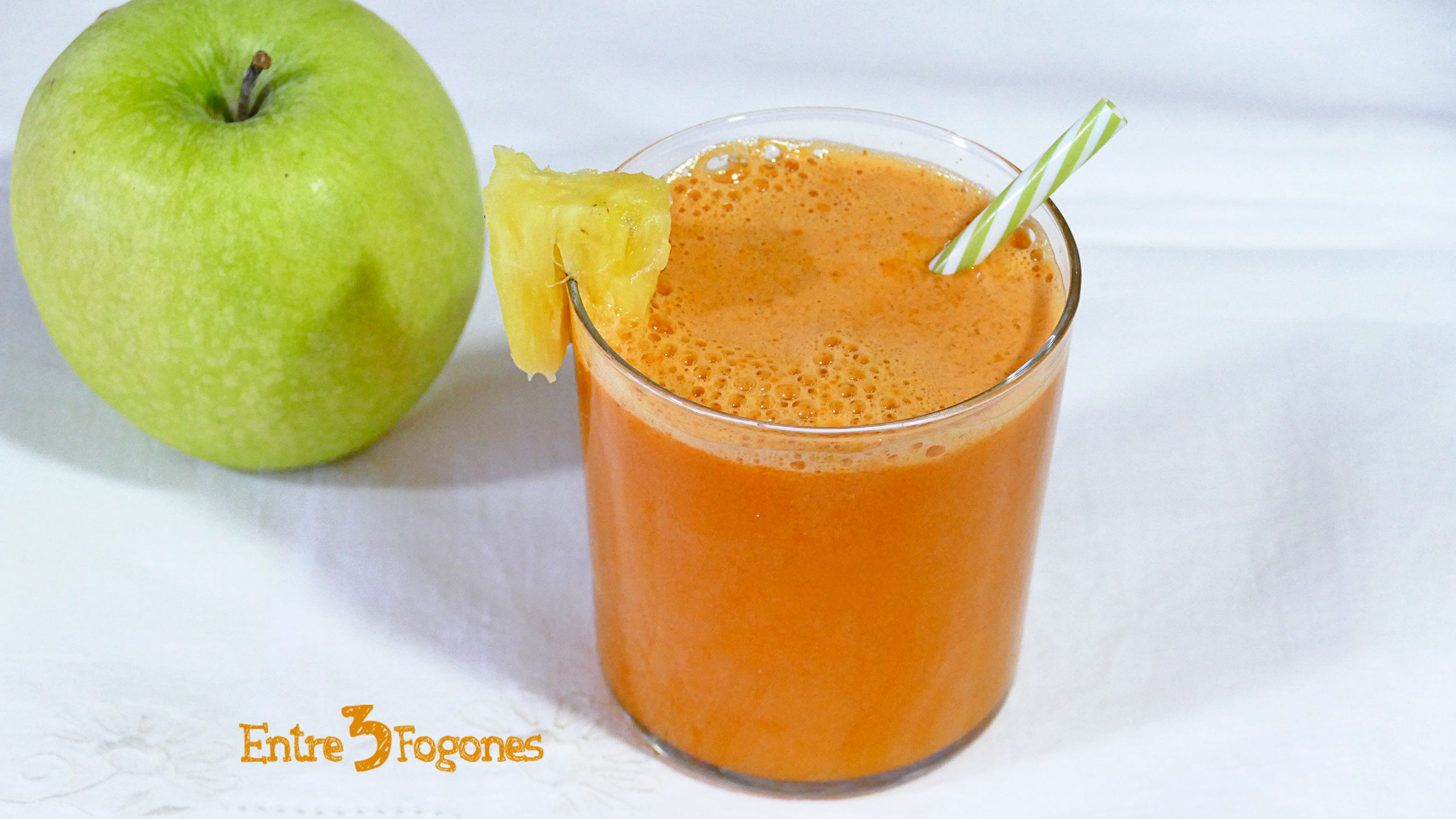 Jugo de Zanahoria con Piña y Manzana Verde en Cook Expert Jugo de Zanahoria con Piña y Manzana Verde en Cook Expert