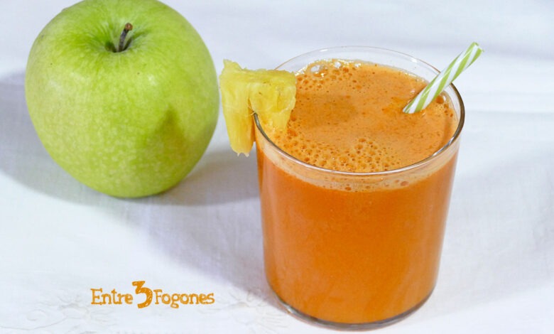 Jugo de Zanahoria con Piña y Manzana Verde