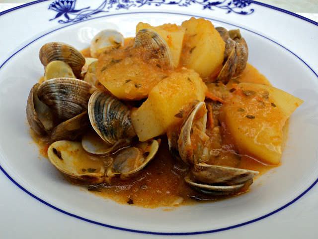 Almejas Guisadas con Patatas Almejas Guisadas con Patatas
