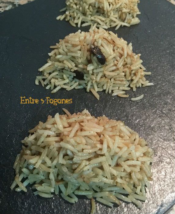 Pasos Nigiri de Arroz Basmati al Ajo Negro con Bacalao Marinado
