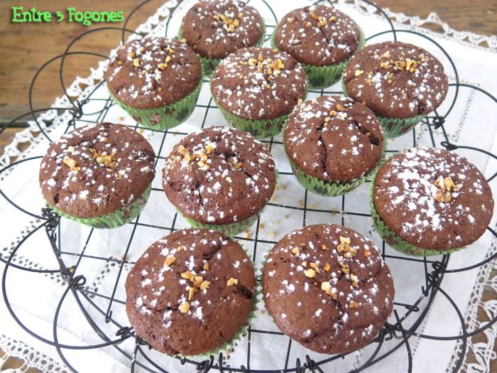 Muffins de Chocolate Rellenos de Turrón de Jijona