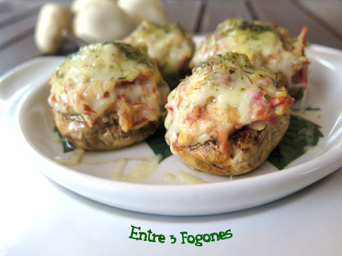 Champiñones Rellenos de Carne de Cocido con Bechamel